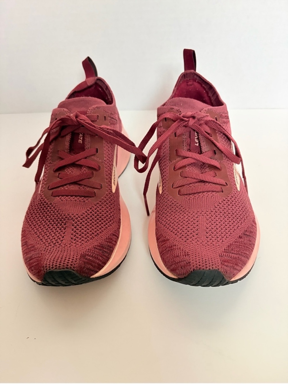 Brooks Road Running Sneakers Levitate 4 Shoes Cushioned Trainers Pink Red Size 6 - Picture 3 of 16